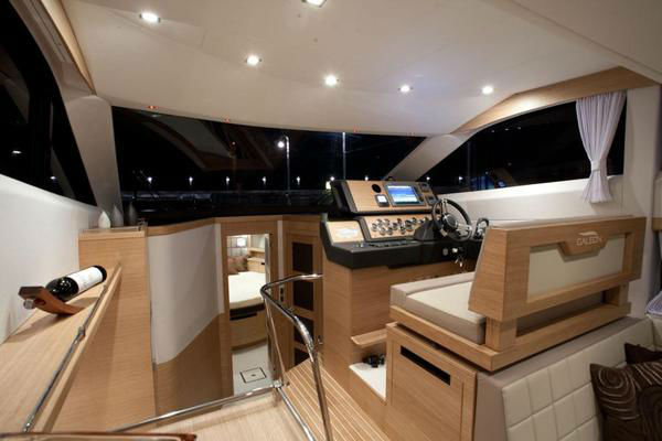 Galeon  420 Fly  2013