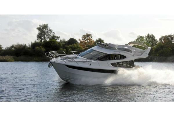 Galeon  420 Fly  2013