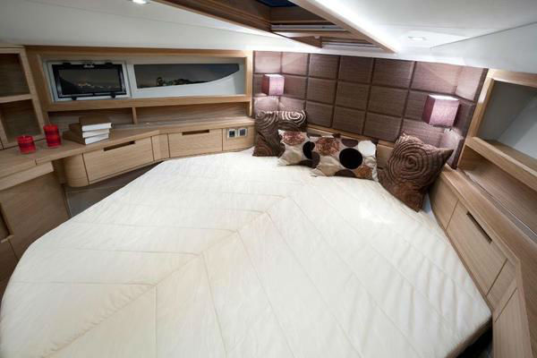 Galeon  420 Fly  2013