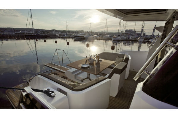 Galeon 430 Htc Harttop Premiere 2013