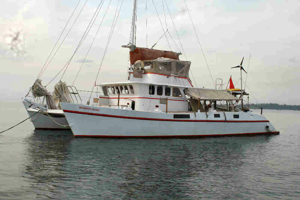 motorsailer catamaran