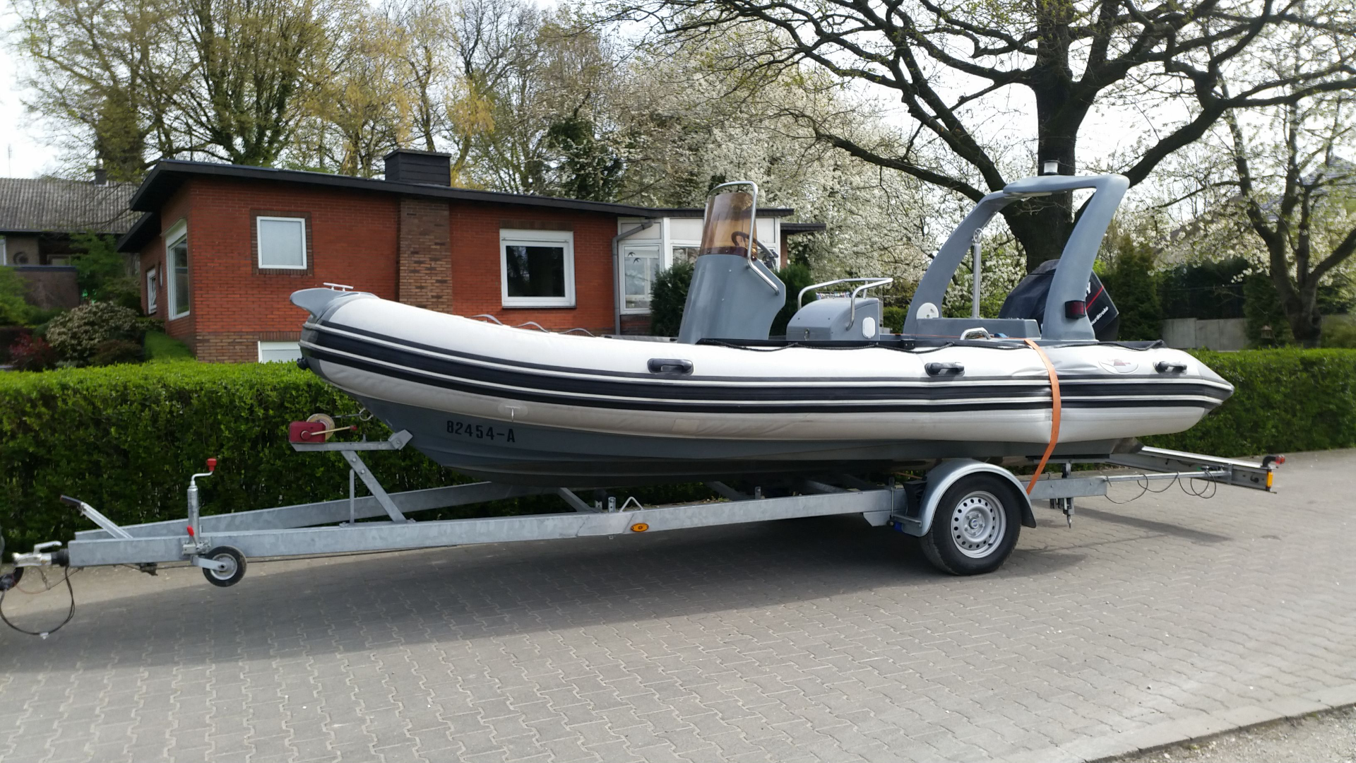 Schlauchboot mit Festrumpf Lava Marine 570 LX